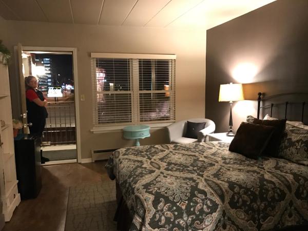 Gateway Inn : photo 9 de la chambre chambre lit queen-size 
