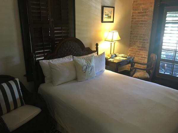 Park Plaza Hotel Orlando - Winter Park : photo 3 de la chambre chambre lit queen-size avec balcon - vue sur parc