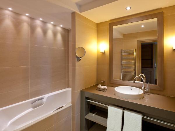 Hôtel Le Nouveau Monde : photo 2 de la chambre chambre double ou lits jumeaux standard - vue sur ville