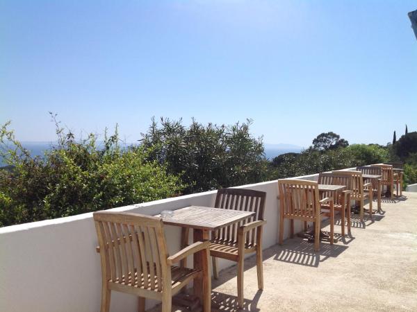 Azur Hotel : photo 1 de la chambre chambre familiale - vue sur mer