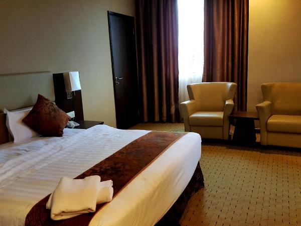 Lintas View Hotel : photo 2 de la chambre chambre lit king-size exécutive