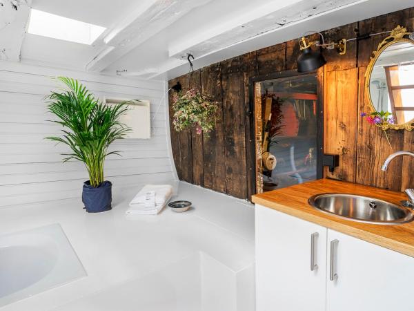 Asile Flottant : photo 7 de la chambre appartement 1 chambre