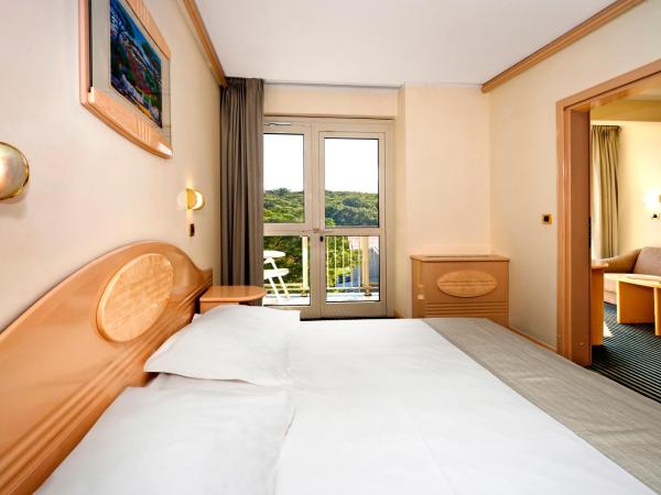 Hotel Istra Plava Laguna : photo 7 de la chambre suite avec balcon