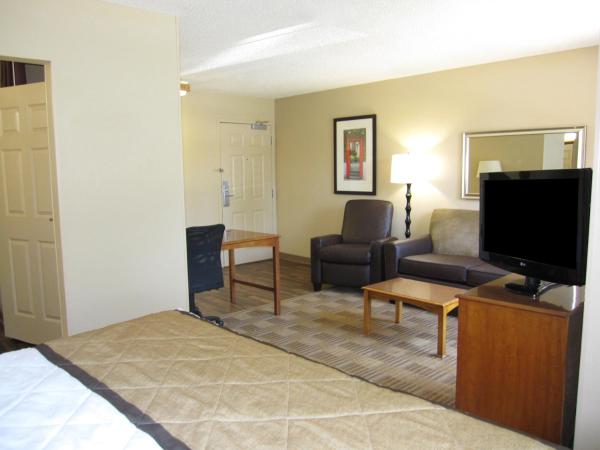 Extended Stay America Suites - Orlando - Maitland - 1776 Pembrook Dr : photo 7 de la chambre studio de luxe avec 1 lit king-size - non-fumeurs