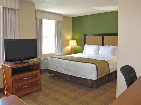 Extended Stay America Suites - Orlando - Maitland - 1776 Pembrook Dr : photo 6 de la chambre studio de luxe avec 1 lit king-size - non-fumeurs