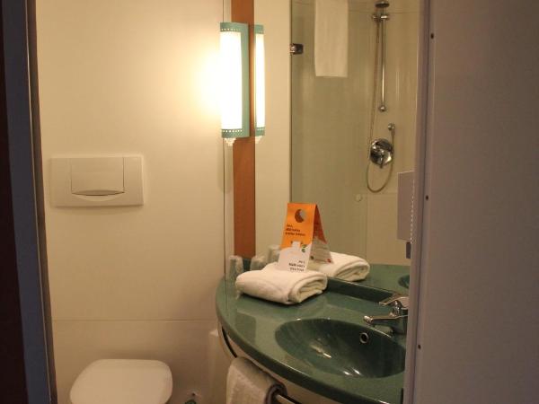 Ibis Hotel Alicante : photo 9 de la chambre chambre familiale