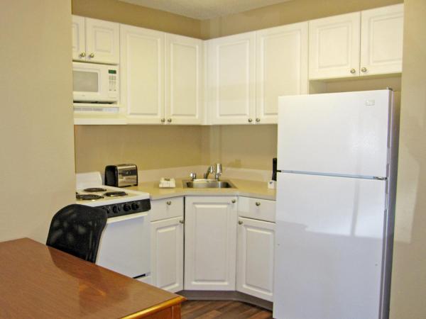 Extended Stay America Suites - Orlando - Convention Center - 6443 Westwood : photo 8 de la chambre studio de luxe avec 1 lit king-size - non-fumeurs