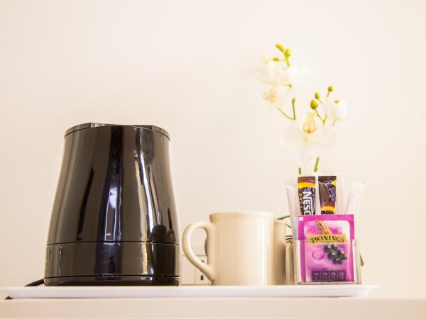 Antico Corso Charme : photo 4 de la chambre chambre double ou lits jumeaux deluxe - vue sur ville