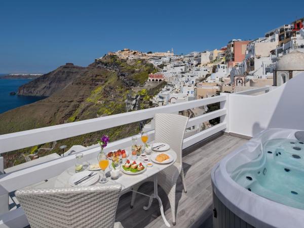 Hotel Thireas : photo 3 de la chambre suite lune de miel avec jacuzzi extérieur - vue sur volcan