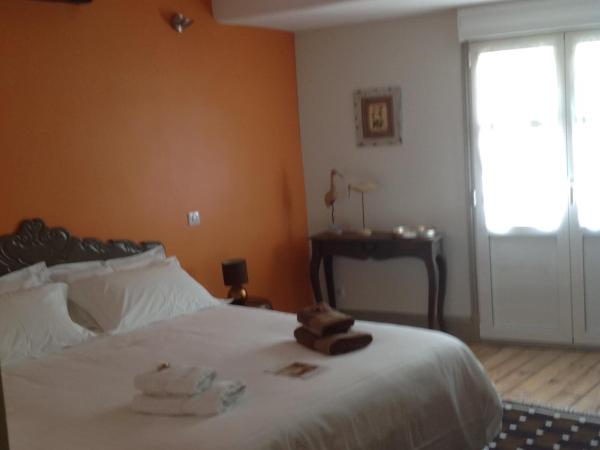 Maison l'épicurienne : photo 6 de la chambre chambre double deluxe - vue latérale sur mer