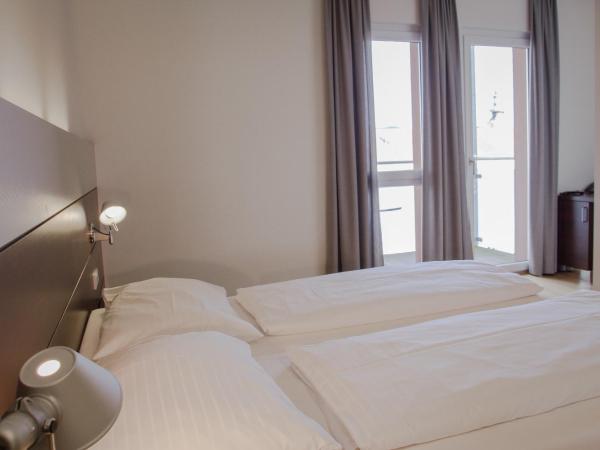 Hotel Schwarzer Bär : photo 5 de la chambre chambre double affaires