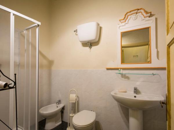 B&B Pantaneto - Palazzo Bulgarini : photo 7 de la chambre chambre familiale (2 adultes et 2 enfants)