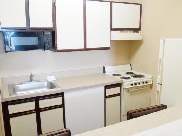 Extended Stay America Suites - San Antonio - Colonnade - Medical : photo 10 de la chambre studio de luxe avec 2 lits queen-size – non-fumeurs