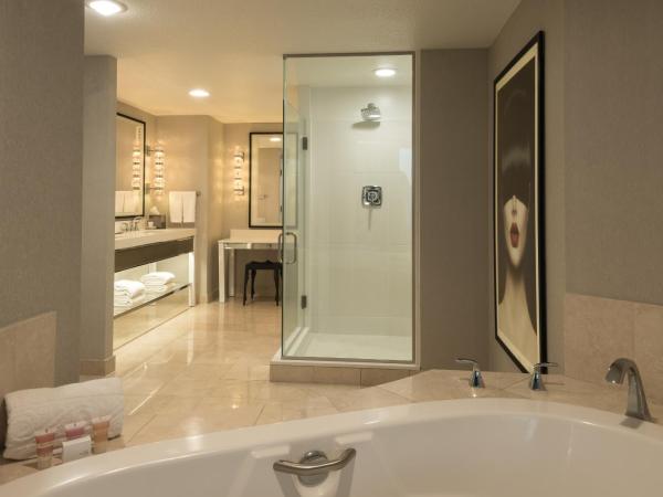 Planet Hollywood Resort & Casino : photo 3 de la chambre suite panorama ultra avec lit king-size - non-fumeurs - vue sur strip