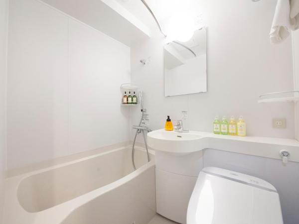 Centurion Hotel Grand Akasakamitsuke Station : photo 4 de la chambre moderate king room-non-smoking-annex