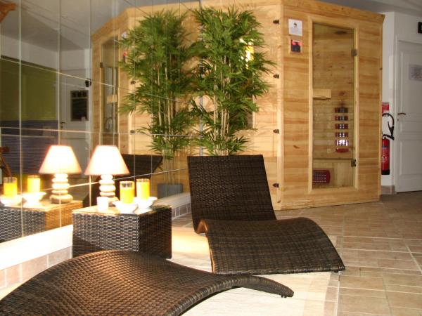 L'Escale Evel Er Gêr : photo 1 de la chambre chambre double avec vue sur la mer et le jardin