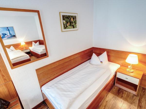 Hotel Antares : photo 3 de la chambre chambre quadruple