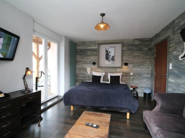 Les Loges Du Parc : photo 2 de la chambre suite junior avec bain à remous - vue sur lac