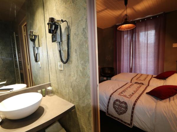 Les Loges Du Parc : photo 5 de la chambre chambre double ou lits jumeaux classique - vue sur lac