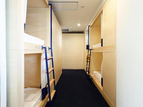 The Share Hotels Lyuro Tokyo Kiyosumi : photo 3 de la chambre lit superposé dans dortoir mixte
