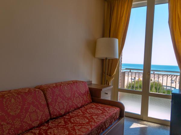 Hotel Principe : photo 8 de la chambre suite junior - vue sur mer