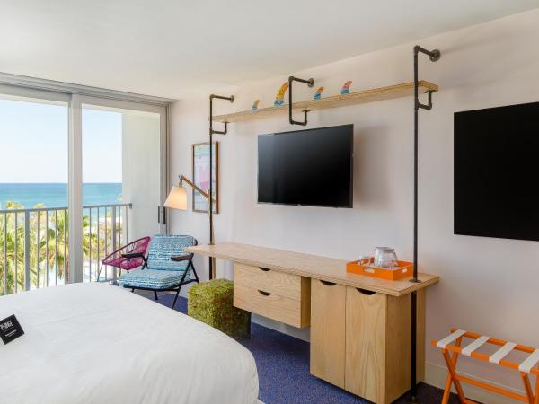 Plunge Beach Resort : photo 2 de la chambre chambre avec 2 lits queen-size - côté océan