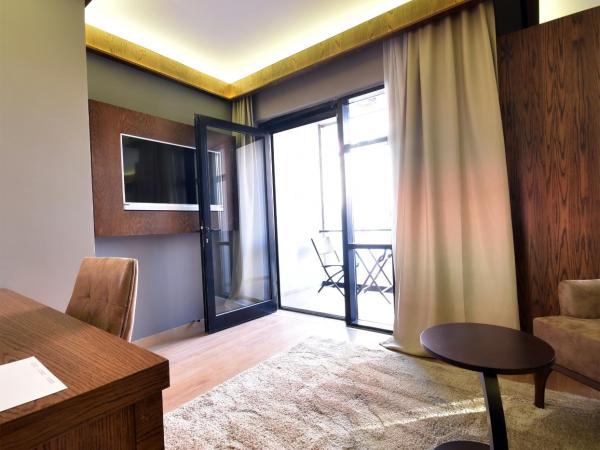 The Elegant Hotel : photo 3 de la chambre chambre triple supérieure