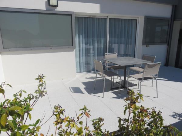 Appart-Htel Mer & Golf City Bordeaux Bassins  flot : photo 2 de la chambre suite avec terrasse 