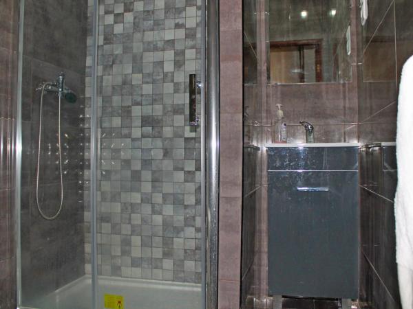 D. Duarte I : photo 8 de la chambre chambre double avec salle de bains commune