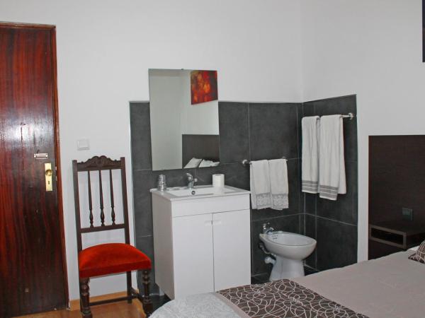 D. Duarte I : photo 4 de la chambre chambre double avec salle de bains commune