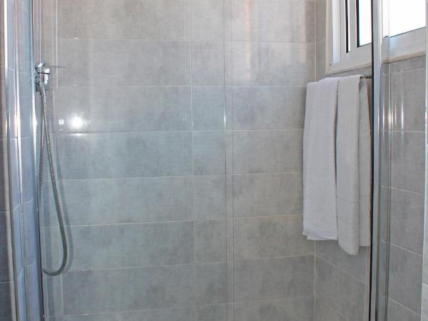 Guest House Henrique VIII : photo 5 de la chambre chambre quadruple