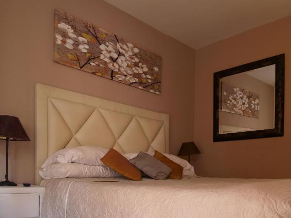 Hostal Gonzalez : photo 3 de la chambre chambre double avec balcon