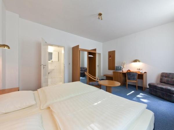 Centrum Hotel Commerz am Bahnhof Altona : photo 5 de la chambre chambre triple