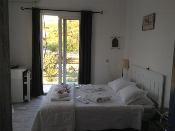 Akrotiri Hotel : photo 5 de la chambre chambre double