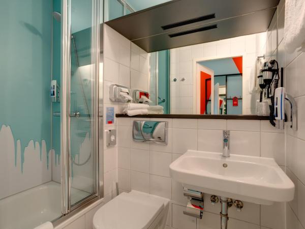 MEININGER Hotel Leipzig Hauptbahnhof : photo 5 de la chambre chambre lits jumeaux