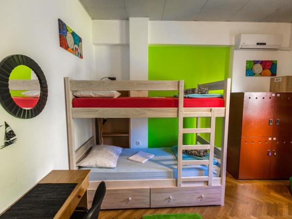 Crazy House Hostel : photo 3 de la chambre lit dans dortoir mixte de 4 lits