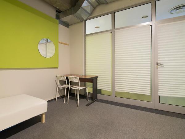 Sea Hostel : photo 3 de la chambre petite chambre double