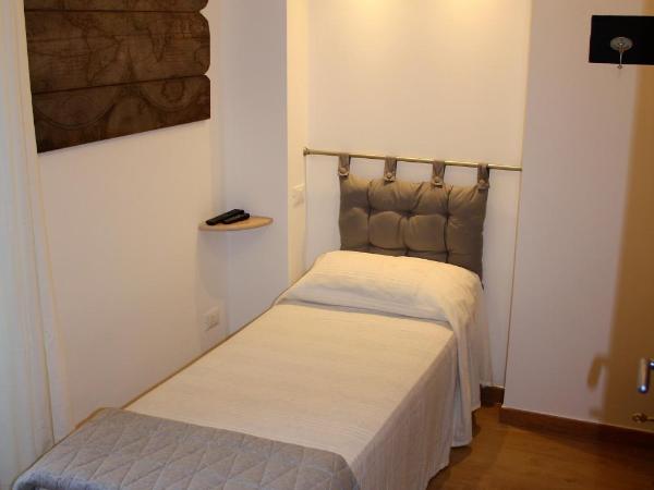 Affittacamere I Gatti delle 5 Terre : photo 7 de la chambre chambre simple avec salle de bains privative