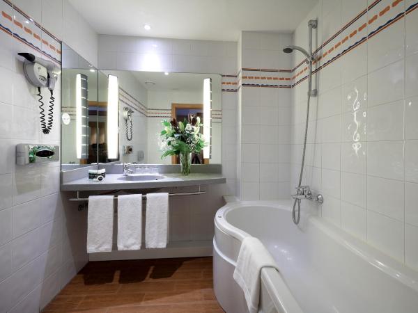 Exe Madrid Norte : photo 3 de la chambre 2 chambres doubles communicantes