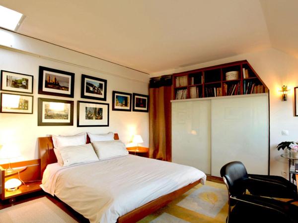 Cote Montmartre : photo 4 de la chambre chambre double avec lit d'appoint