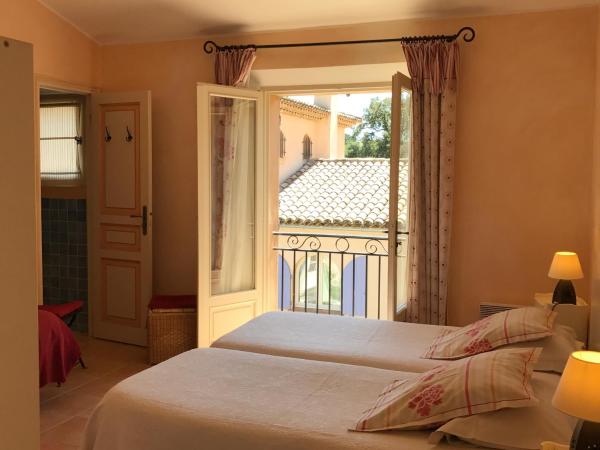 Le Mazet des Mûres : photo 5 de la chambre chambre triple