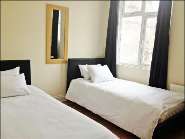 City View Hotel - Roman Road Market : photo 5 de la chambre chambre lits jumeaux standard