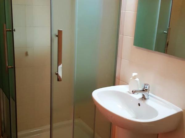 Il Giardino del Nespolo : photo 2 de la chambre chambre double avec salle de bains privative