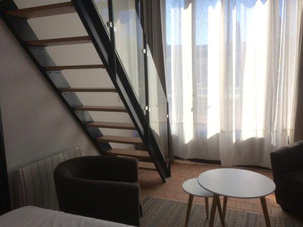 Chambre D' Hôtes La Lucasserie : photo 6 de la chambre chambre familiale avec douche