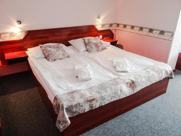 Classic Hotel : photo 2 de la chambre chambre quadruple standard