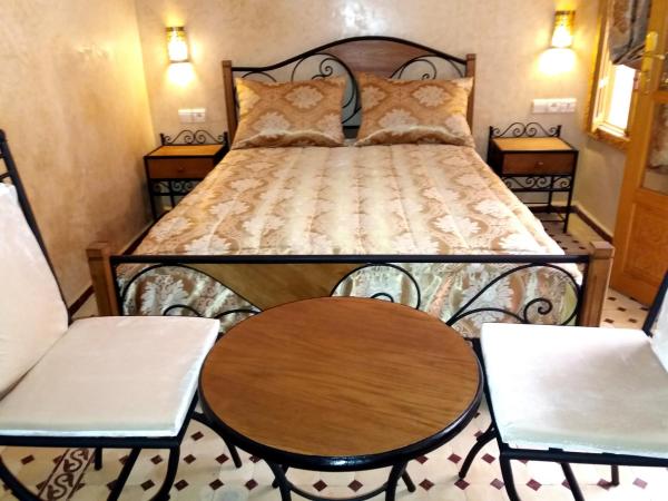 Riad Dar Saidi : photo 9 de la chambre chambre double avec salle de bains privative