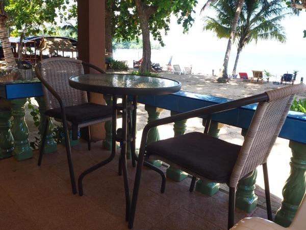 Ocean View Resort : photo 9 de la chambre bungalow - côté plage