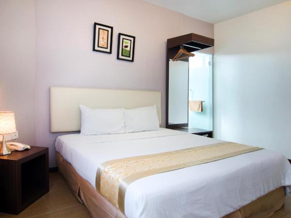 Eight Days Boutique Hotel - Mount Austin : photo 6 de la chambre chambre lit king-size deluxe