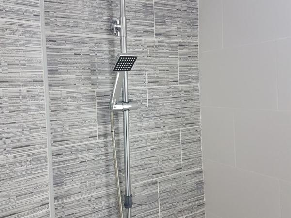 Guesthouse Central : photo 8 de la chambre chambre simple avec salle de bains commune