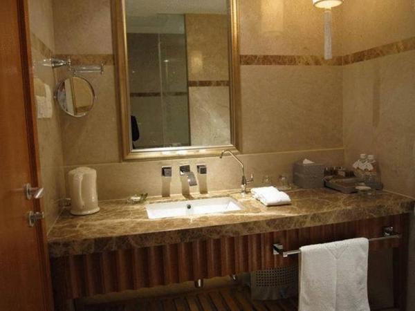 Glarun Jinling Hotel : photo 7 de la chambre chambre lits jumeaux supérieure